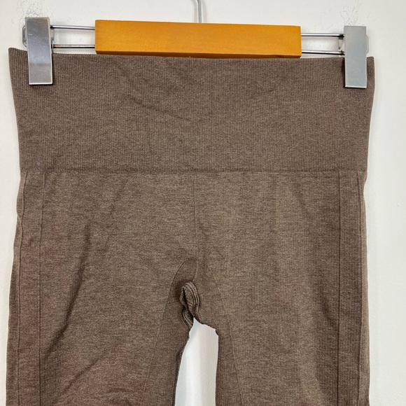 Lululemon Ebb To Street Crop 21" Brown Sz 4 - Picture 6 of 12